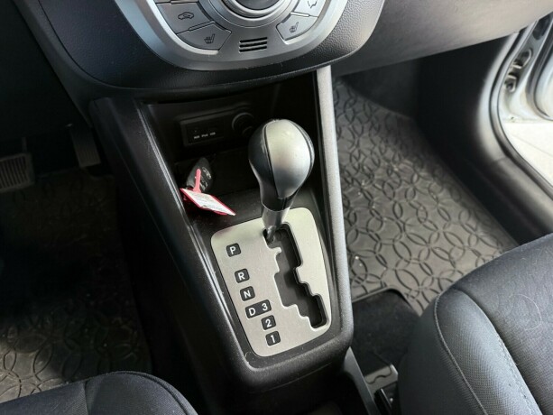 hyundai-ix20-bensin-2012-big-17