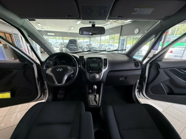 hyundai-ix20-bensin-2012-big-11