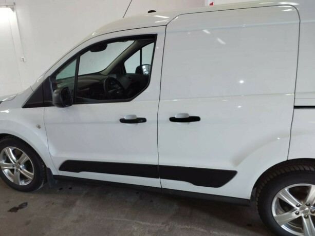 ford-transit-connect-diesel-2019-big-2