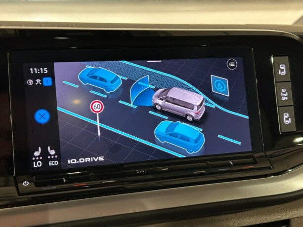 volkswagen-multivan-elektrisitetbensin-2022-big-35