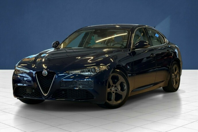 alfa-romeo-giulia-bensin-2019-big-1