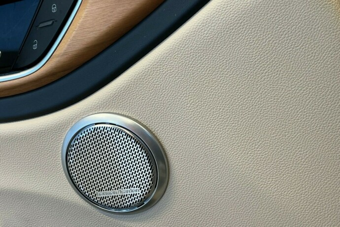 alfa-romeo-giulia-bensin-2019-big-16