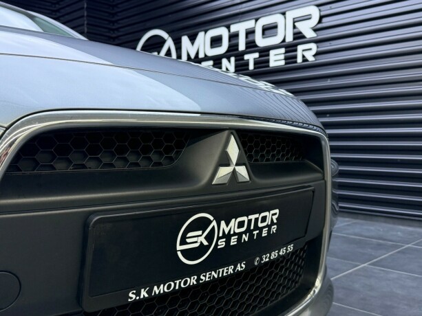mitsubishi-lancer-bensin-2013-big-4