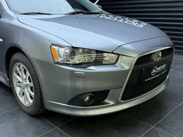 mitsubishi-lancer-bensin-2013-big-2