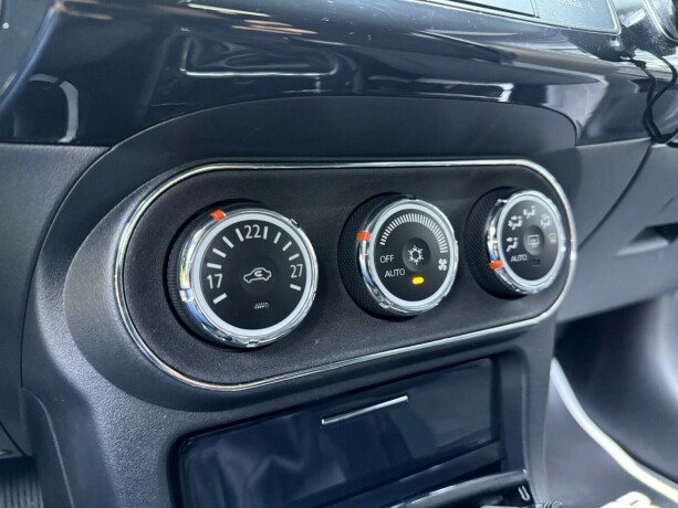 mitsubishi-lancer-bensin-2013-big-19