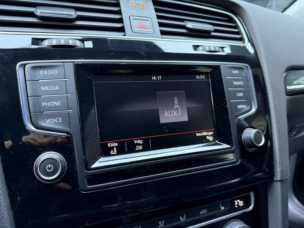 volkswagen-golf-diesel-2014-big-17