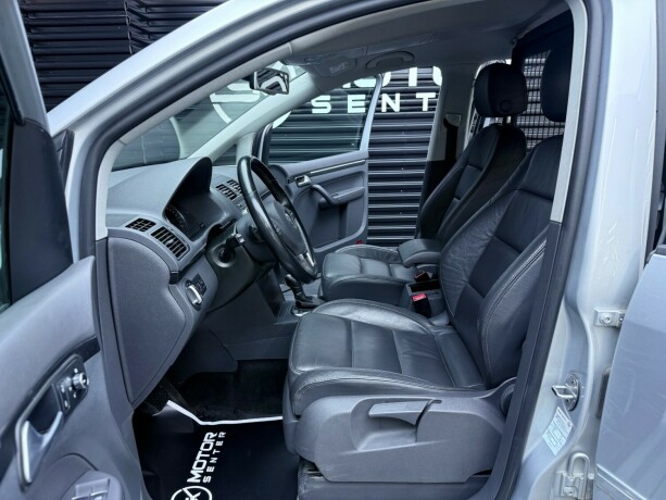 volkswagen-touran-diesel-2017-big-23