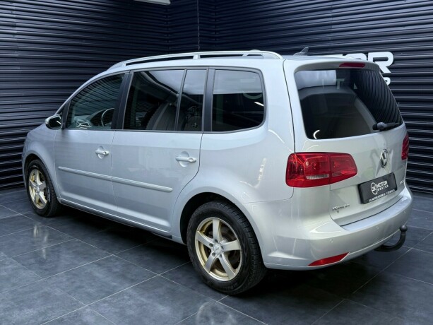 volkswagen-touran-diesel-2017-big-1