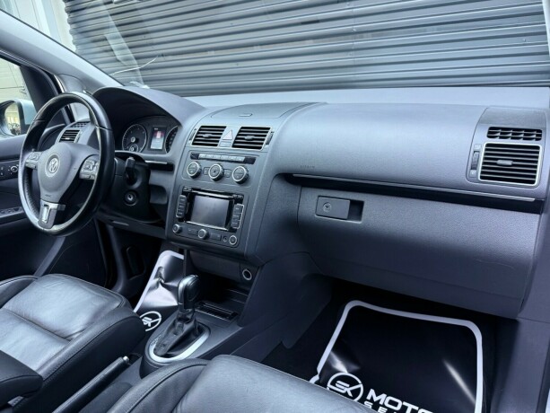 volkswagen-touran-diesel-2017-big-11