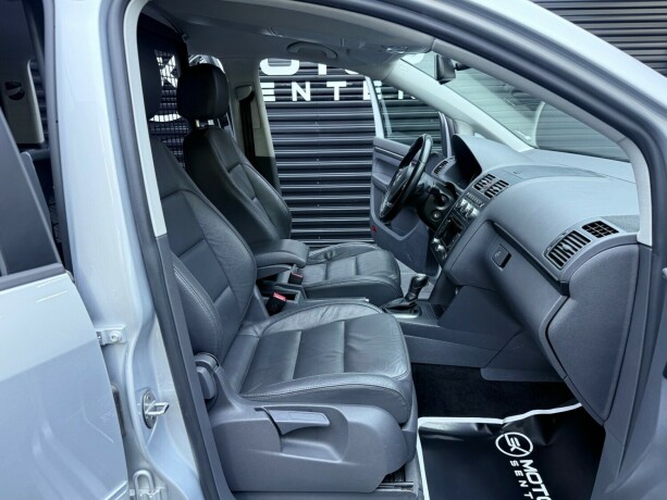 volkswagen-touran-diesel-2017-big-24