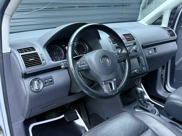 volkswagen-touran-diesel-2017-big-10