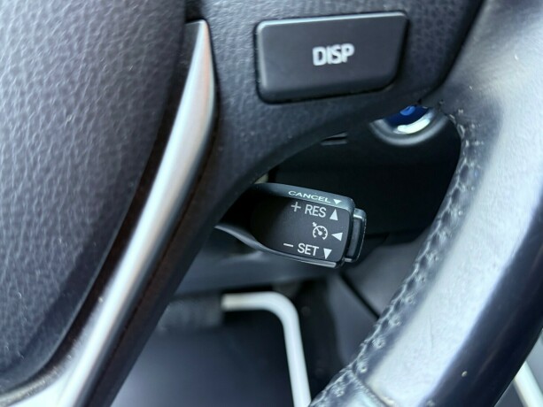 toyota-auris-elektrisitetbensin-2015-big-16