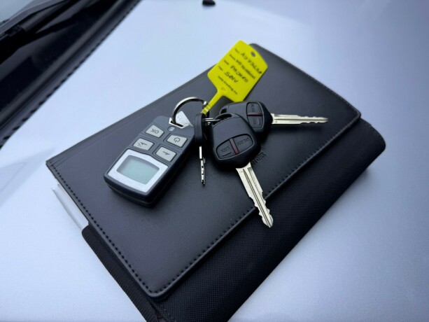 mitsubishi-pajero-diesel-2011-big-32