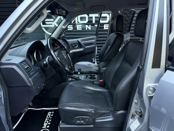 mitsubishi-pajero-diesel-2011-big-24