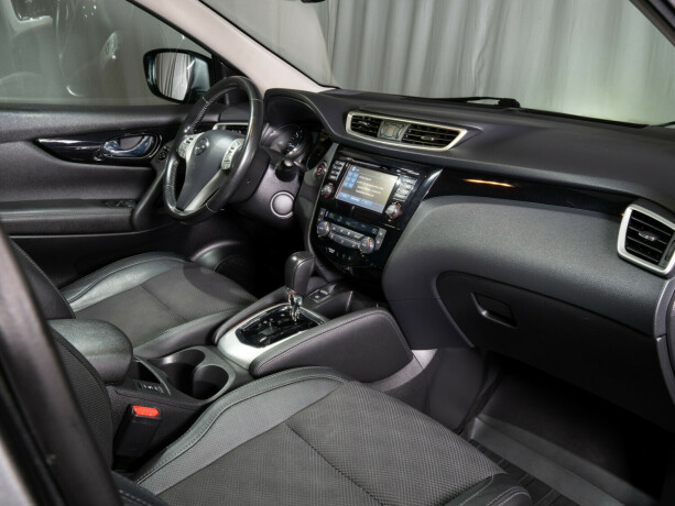 nissan-qashqai-diesel-2017-big-18