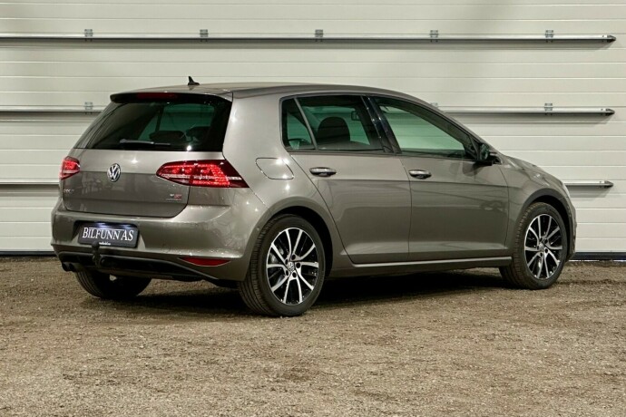 volkswagen-golf-bensin-2014-big-2