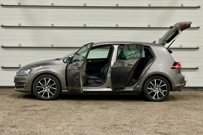 volkswagen-golf-bensin-2014-big-5