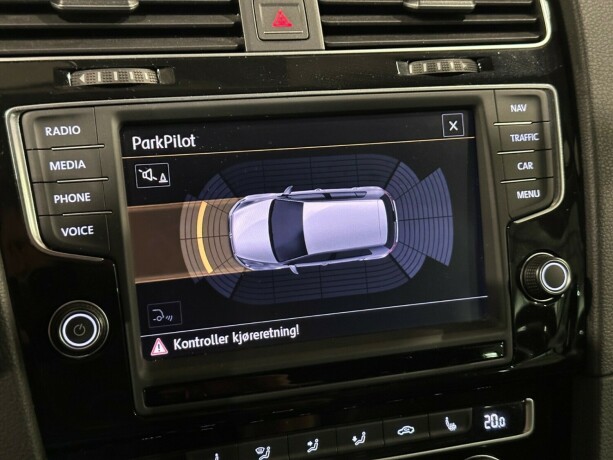 volkswagen-golf-bensin-2014-big-18