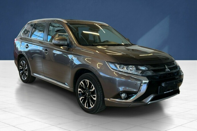 mitsubishi-outlander-elektrisitetbensin-2017-big-3