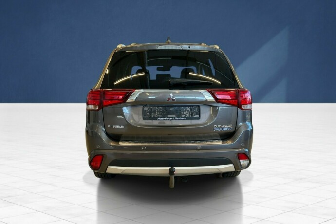 mitsubishi-outlander-elektrisitetbensin-2017-big-6