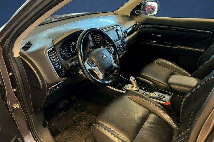 mitsubishi-outlander-elektrisitetbensin-2017-big-7