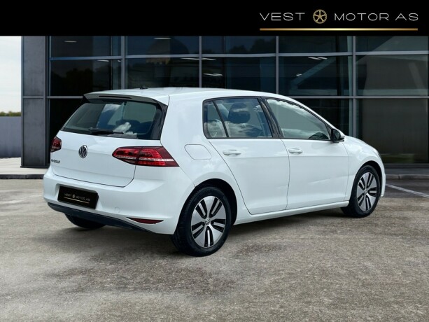 volkswagen-golf-elektrisitet-2015-big-7