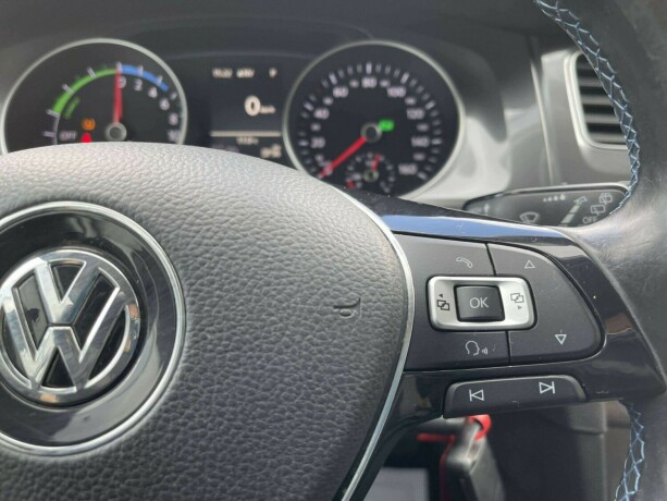 volkswagen-golf-elektrisitet-2015-big-15