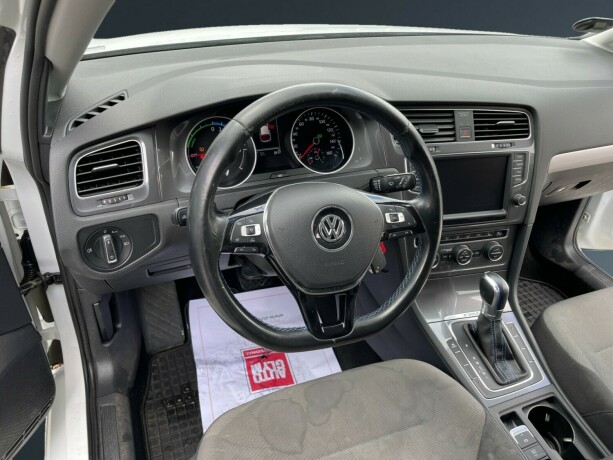 volkswagen-golf-elektrisitet-2015-big-9