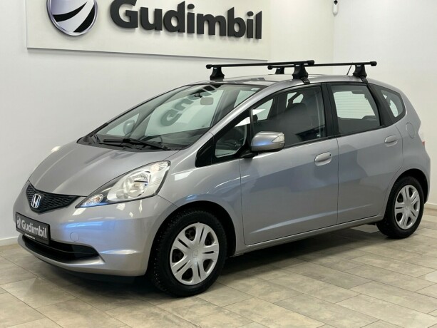 honda-jazz-bensin-2009-big-0