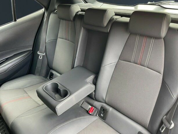 toyota-corolla-elektrisitetbensin-2022-big-10