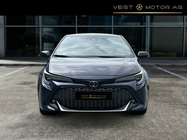 toyota-corolla-elektrisitetbensin-2022-big-1