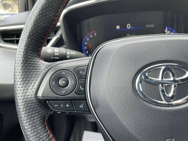 toyota-corolla-elektrisitetbensin-2022-big-14