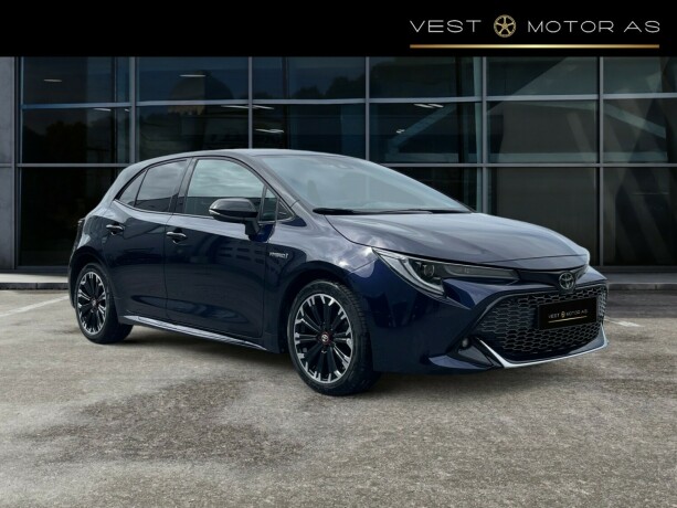 toyota-corolla-elektrisitetbensin-2022-big-0