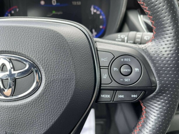 toyota-corolla-elektrisitetbensin-2022-big-15