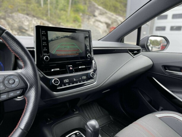 toyota-corolla-elektrisitetbensin-2022-big-22