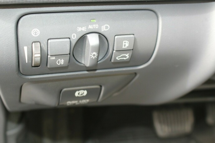 volvo-xc-60-diesel-2013-big-13