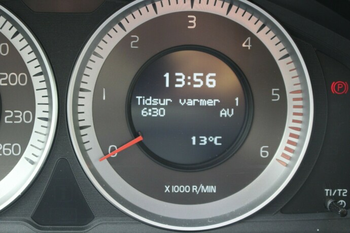 volvo-xc-60-diesel-2013-big-15