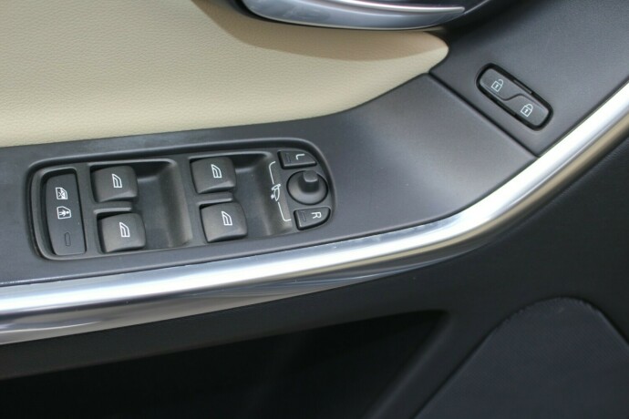 volvo-xc-60-diesel-2013-big-11