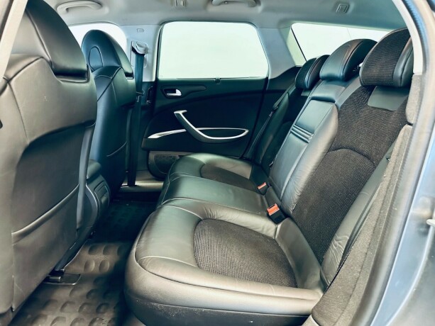 citroen-c5-diesel-2012-big-16