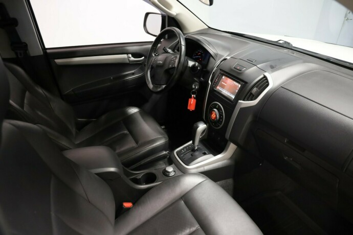 isuzu-d-max-diesel-2016-big-6