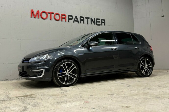 volkswagen-golf-elektrisitetbensin-2015-big-0