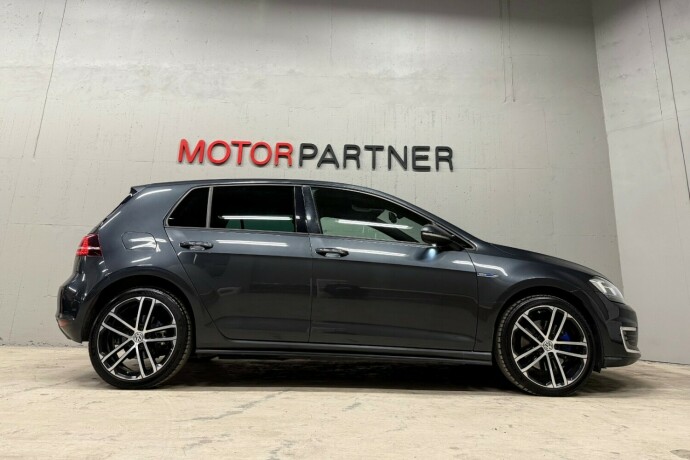 volkswagen-golf-elektrisitetbensin-2015-big-8