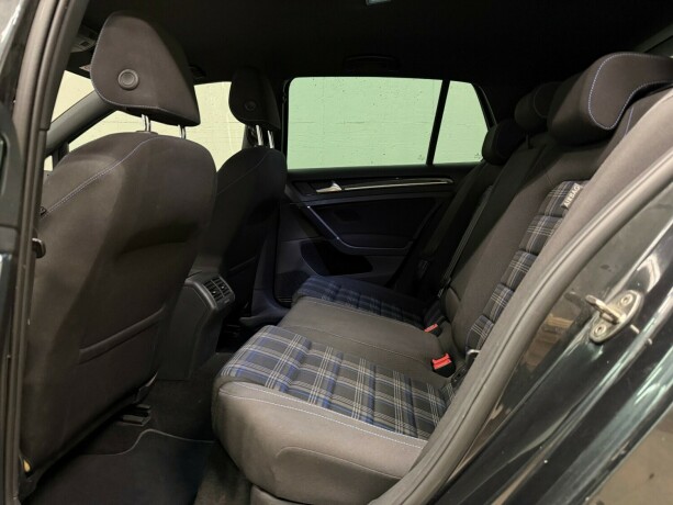 volkswagen-golf-elektrisitetbensin-2015-big-14