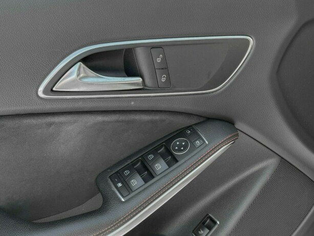 mercedes-benz-cla-bensin-2013-big-16