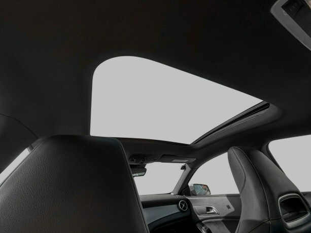 mercedes-benz-cla-bensin-2013-big-32