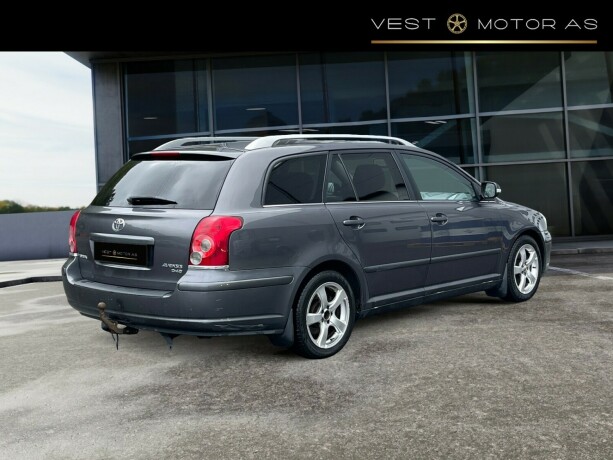 toyota-avensis-diesel-2007-big-7