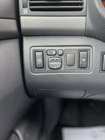 toyota-avensis-diesel-2007-big-17