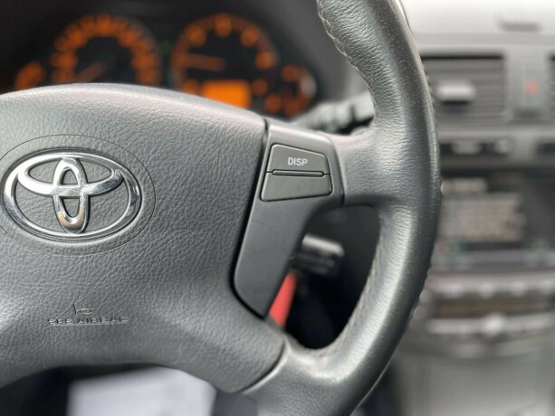 toyota-avensis-diesel-2007-big-15