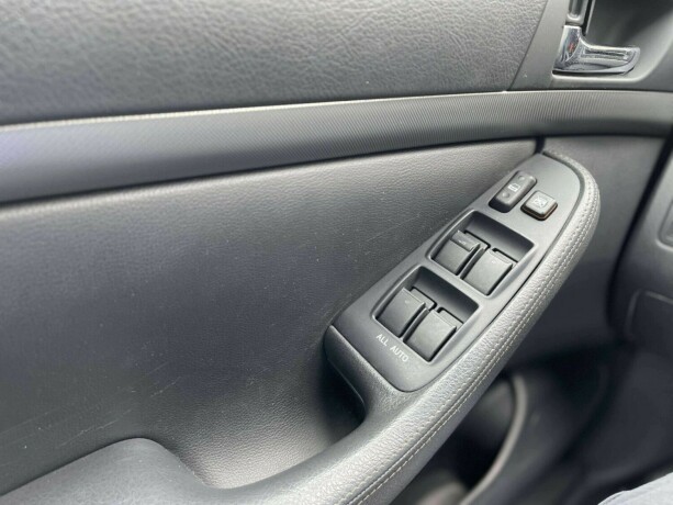 toyota-avensis-diesel-2007-big-21