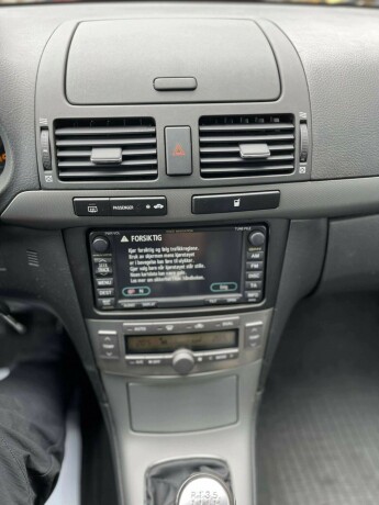 toyota-avensis-diesel-2007-big-20